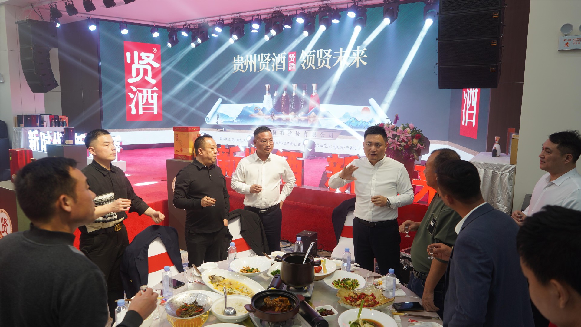 1702974045719331.jpg 晚宴.JPG